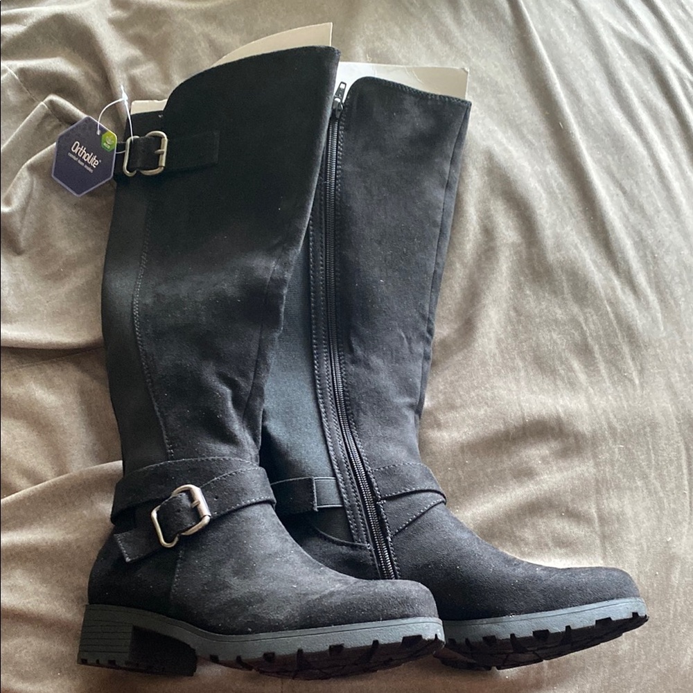 Sonoma Black Textured Footwear